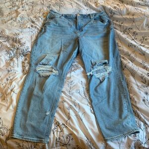 American Eagle CURVY Mom Jeans